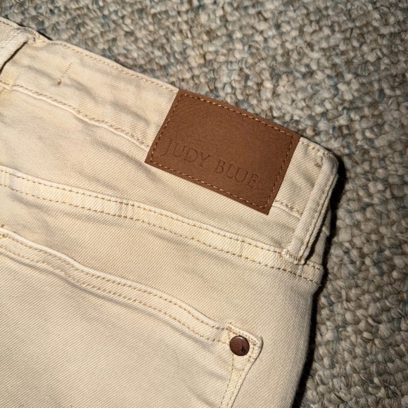 Judy Blue tan skinny jeans - Picture 4 of 5